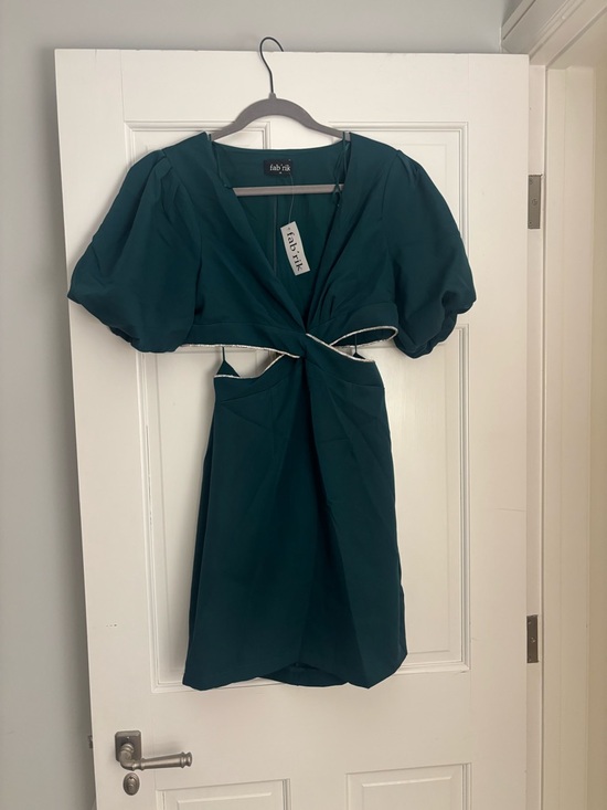 fab'rik Dresses & Skirts - fab'rik Teal Twist Cutout Puff-Sleeve Mini Dress